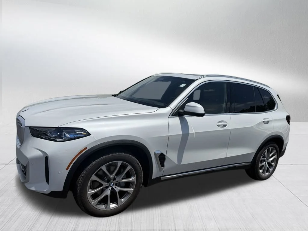 Used 2026 White BMW xDrive40i image 1