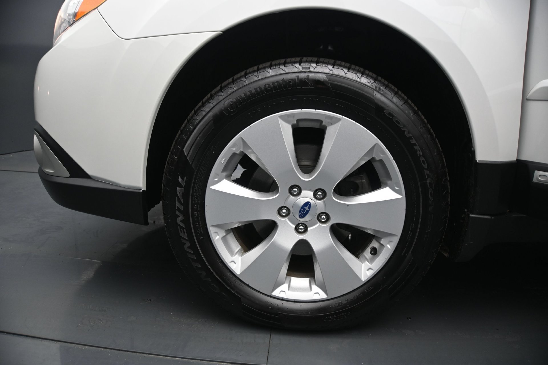 Used 2012 Satin White Pearl Subaru 2.5i image 26