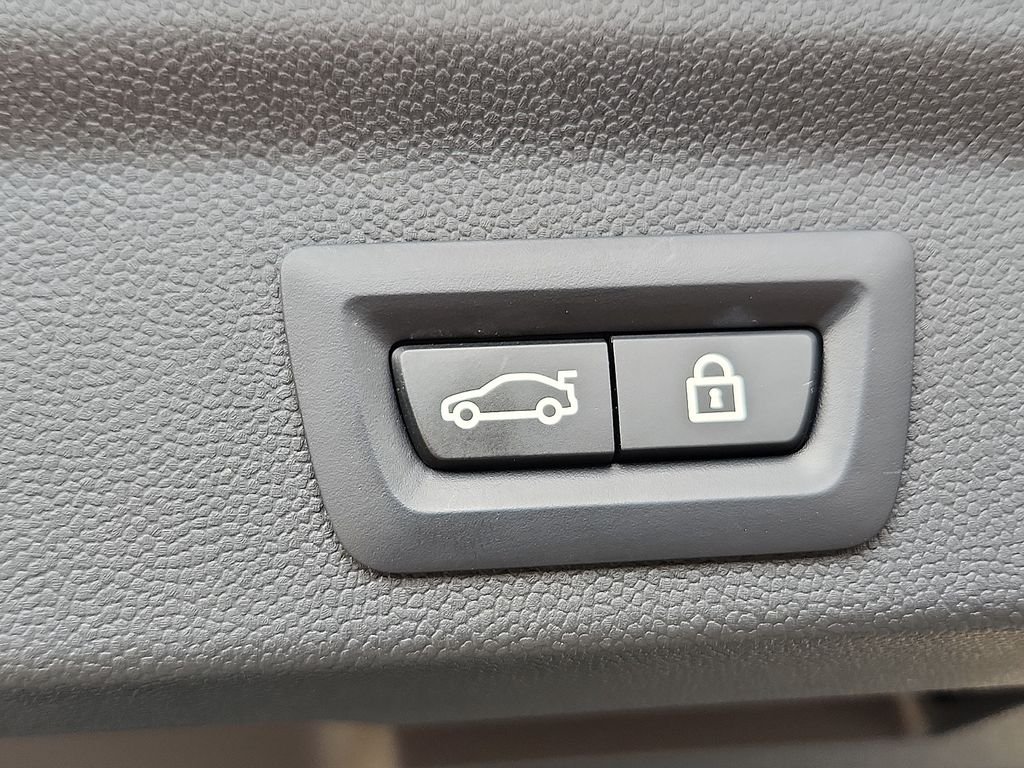 Used 2023 Silver MINI Classic image 31