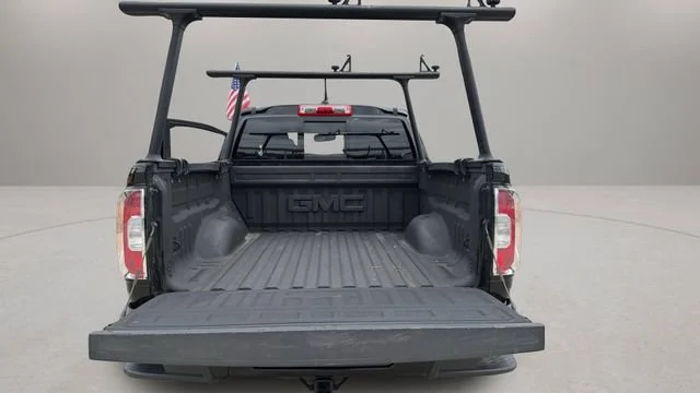 Used 2022 Onyx Black GMC Elevation image 28