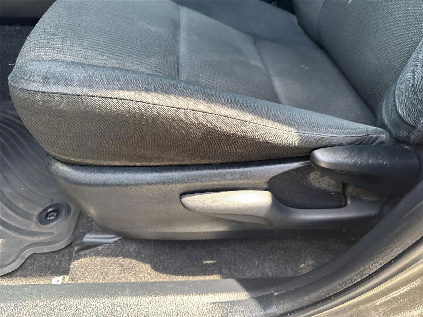 Used 2014 Pyrite Mica Toyota LE image 12