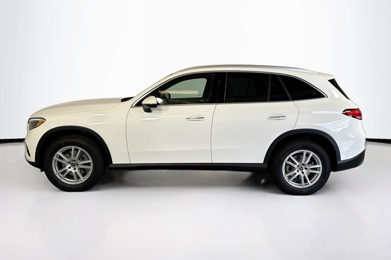 New 2026 Polar White Mercedes-Benz GLC 300 image 8