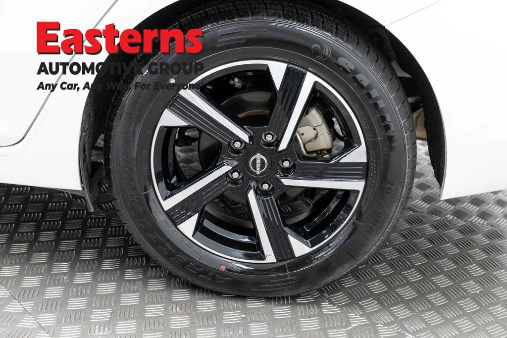 Used 2024 White Nissan SV image 33