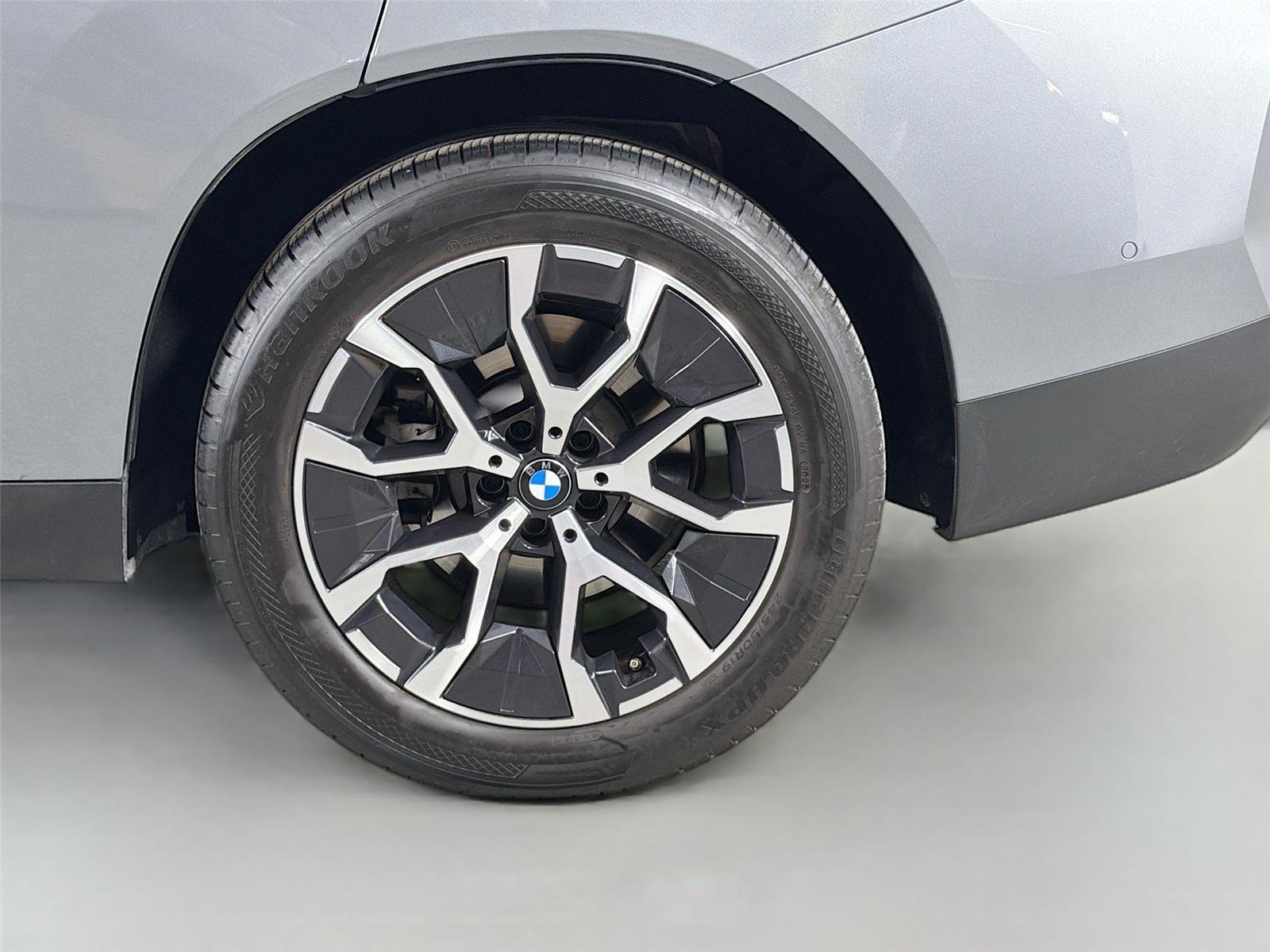 Used 2026 Skyscraper Grey Metallic BMW 30 xDrive image 28