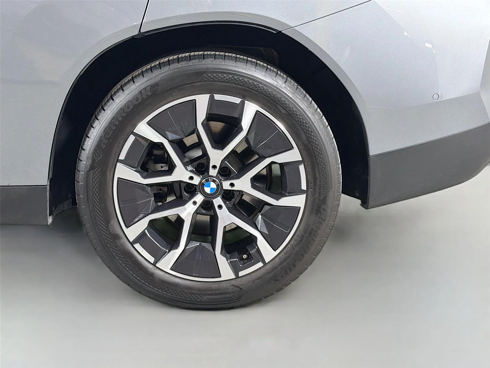Used 2026 Skyscraper Grey Metallic BMW 30 xDrive image 28
