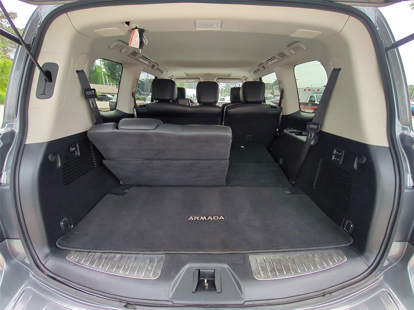 Used 2019 Gun Metallic Nissan Platinum image 38