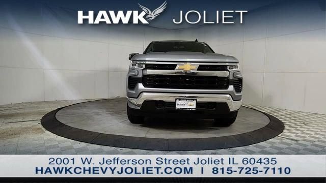 Used 2024 Gray Chevrolet LT image 3