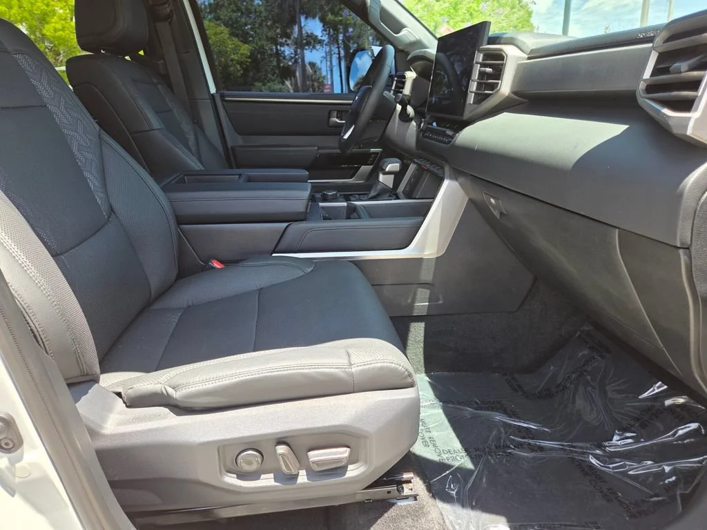 Used 2025 Ice Toyota Limited image 11