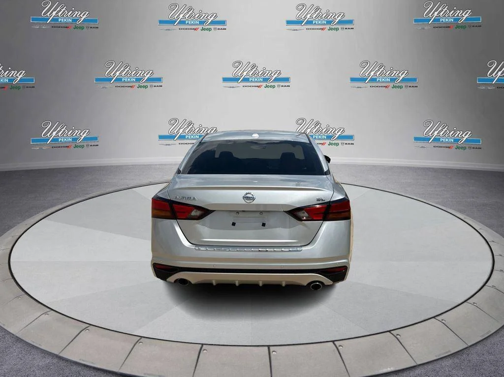 Used 2022 Brilliant Silver Metallic Nissan 2.5 SL image 4