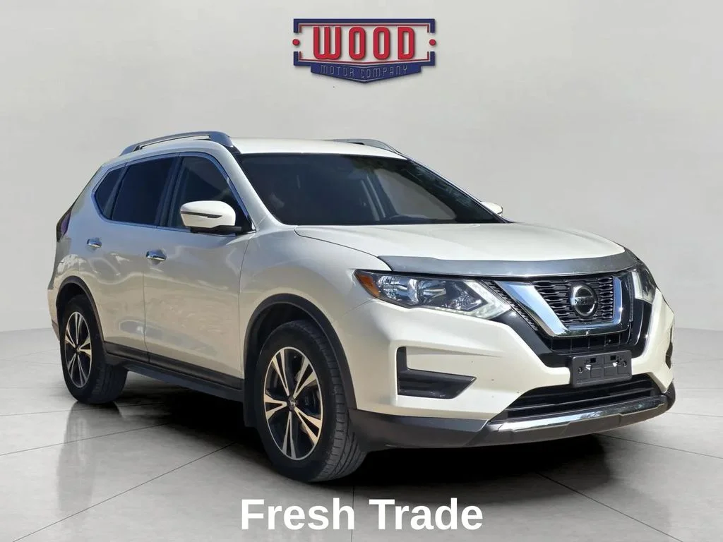 Used 2020 Pearl White Tricoat Nissan SV image 1