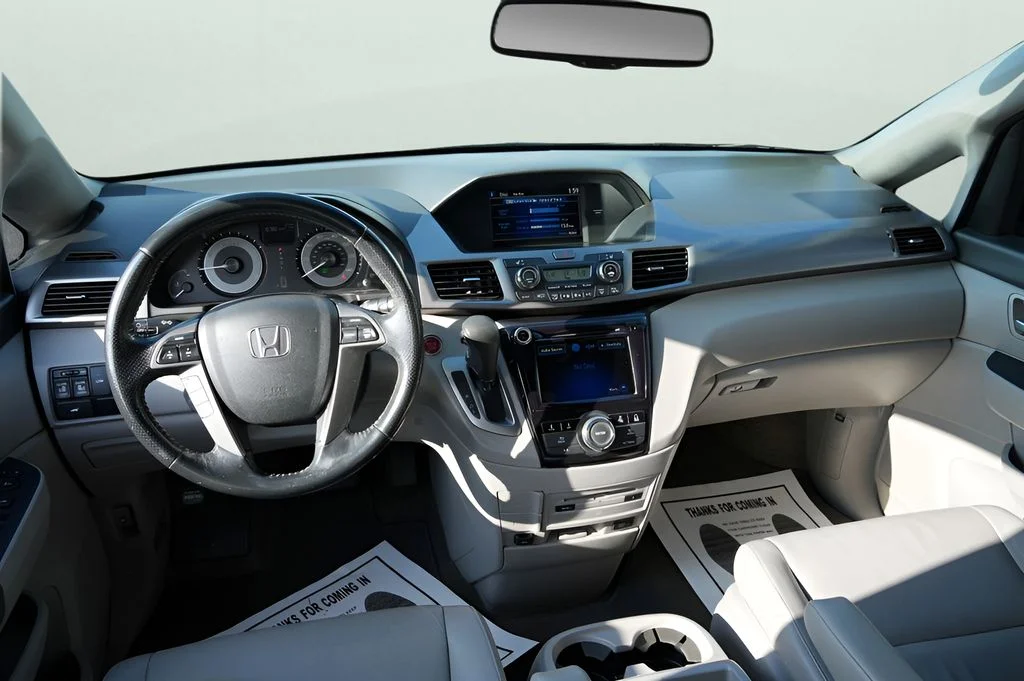 Used 2016 Silver Honda EX-L image 15