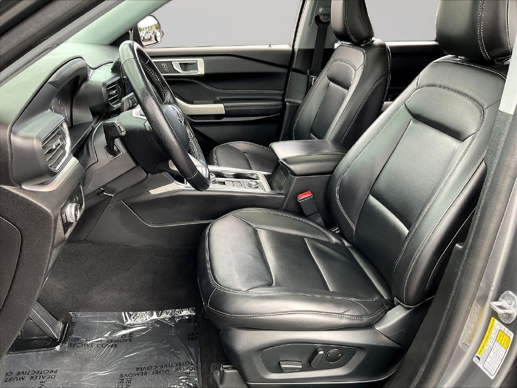 Used 2023 Gray Ford XLT image 23