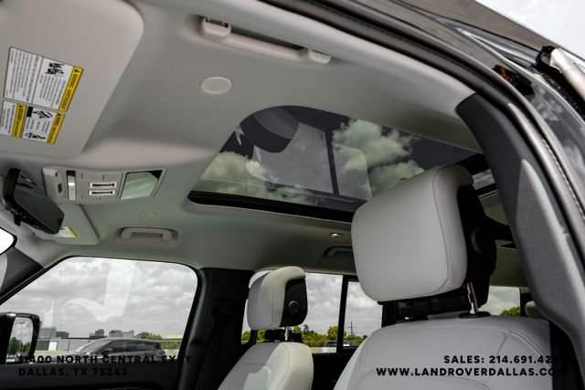 New 2026 Santorini Black Land Rover X-Dynamic SE image 22