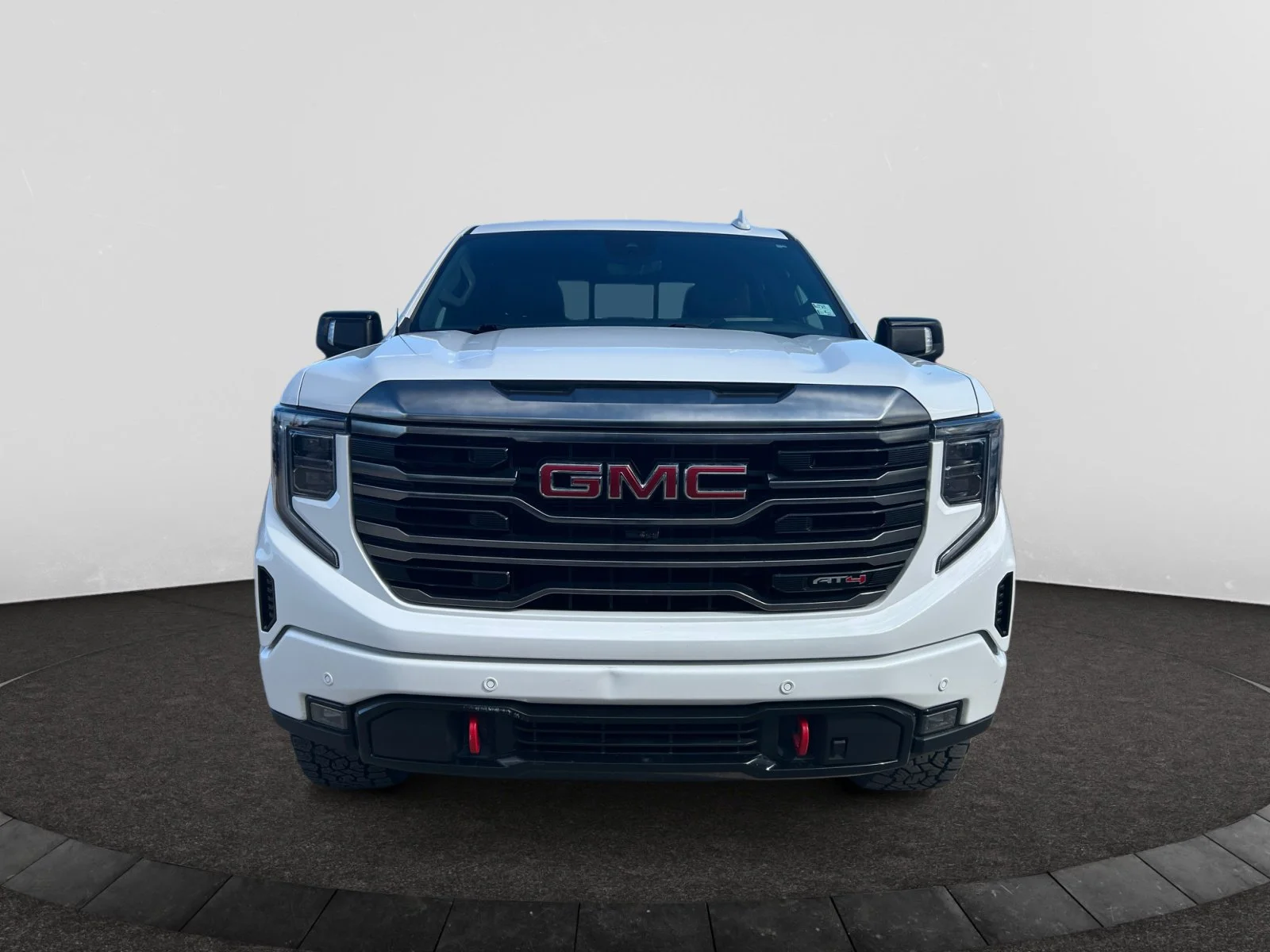 Used 2022 White GMC AT4 Crew Cab image 8