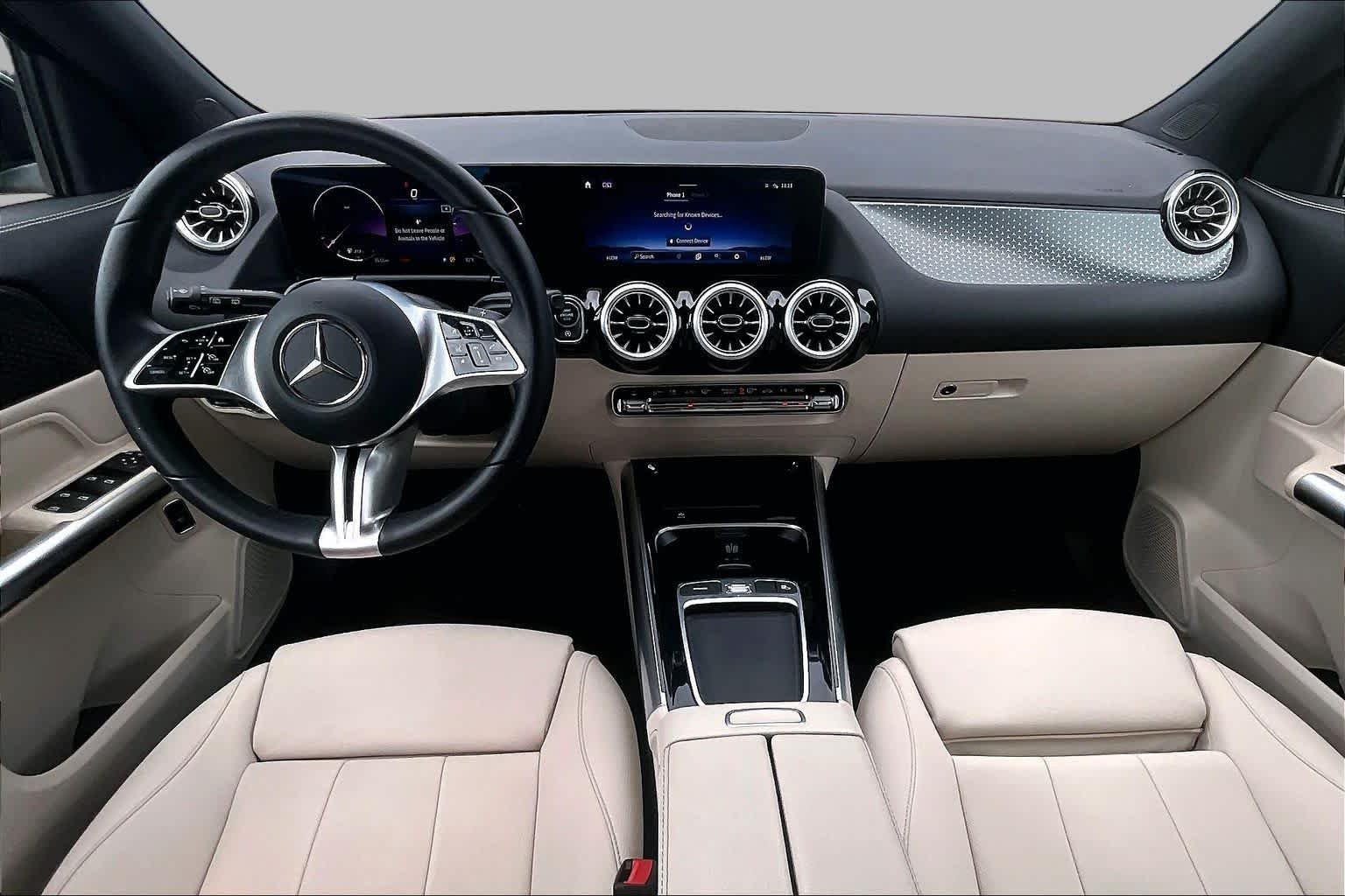 Used 2025 Night Black Mercedes-Benz GLA 250 image 14
