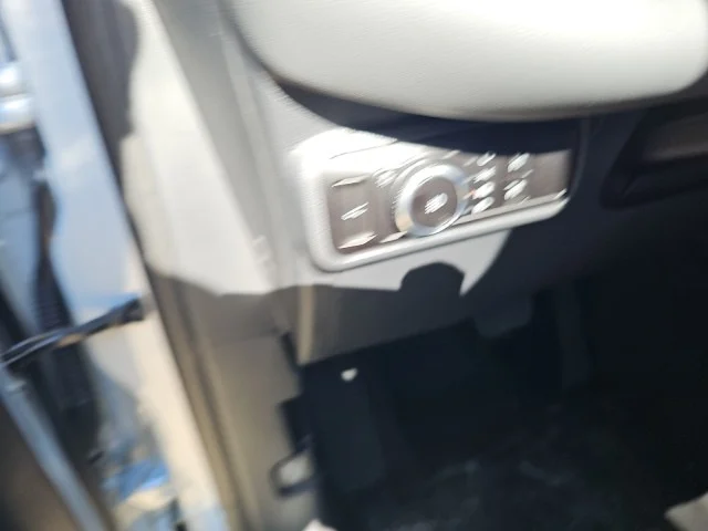 New 2026 Space White Metallic Ford Active image 57
