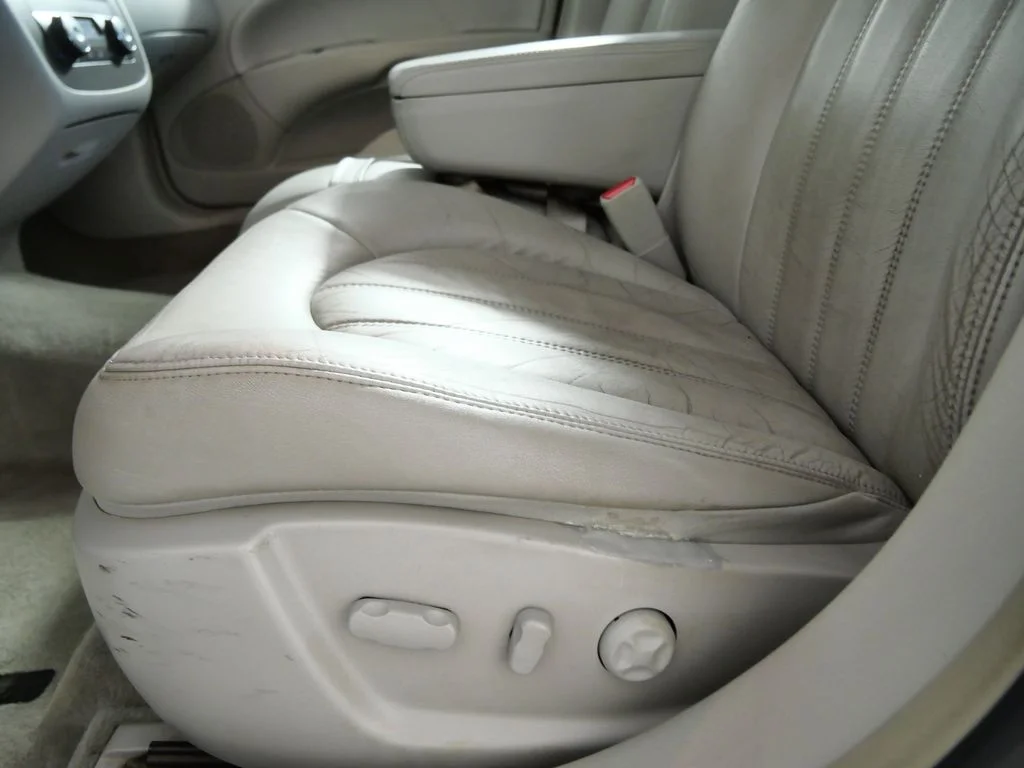 Used 2011 White Buick CXL image 15