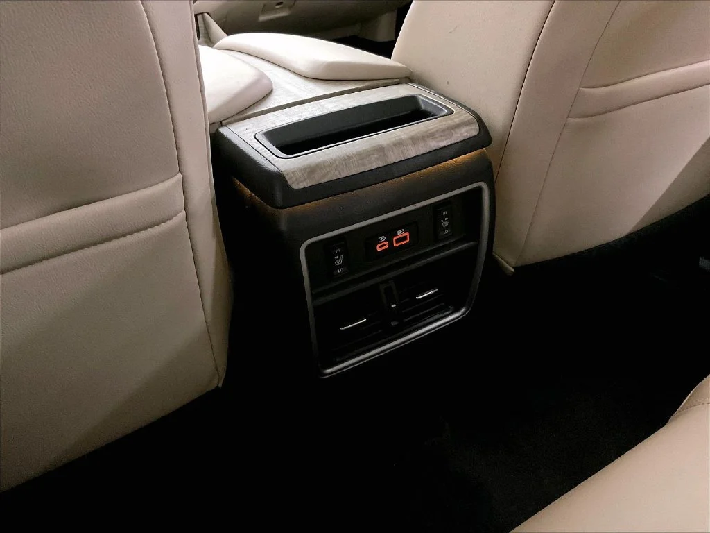 Used 2022 Gray Nissan SL image 38