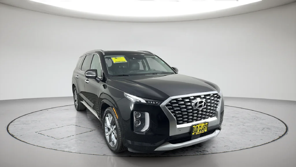 Used 2021 Black Hyundai Limited image 5