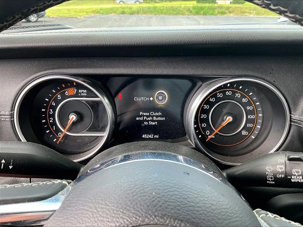 Used 2018 Orange Jeep Unlimited Sahara image 20