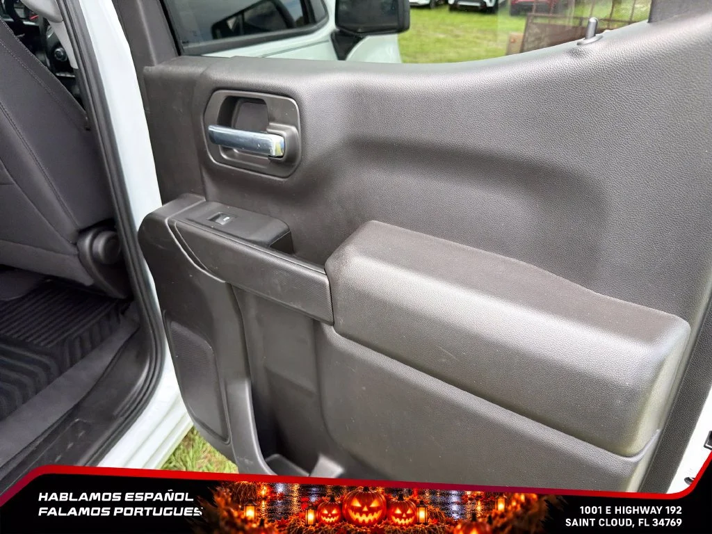 Used 2024 Summit White Chevrolet Custom image 26