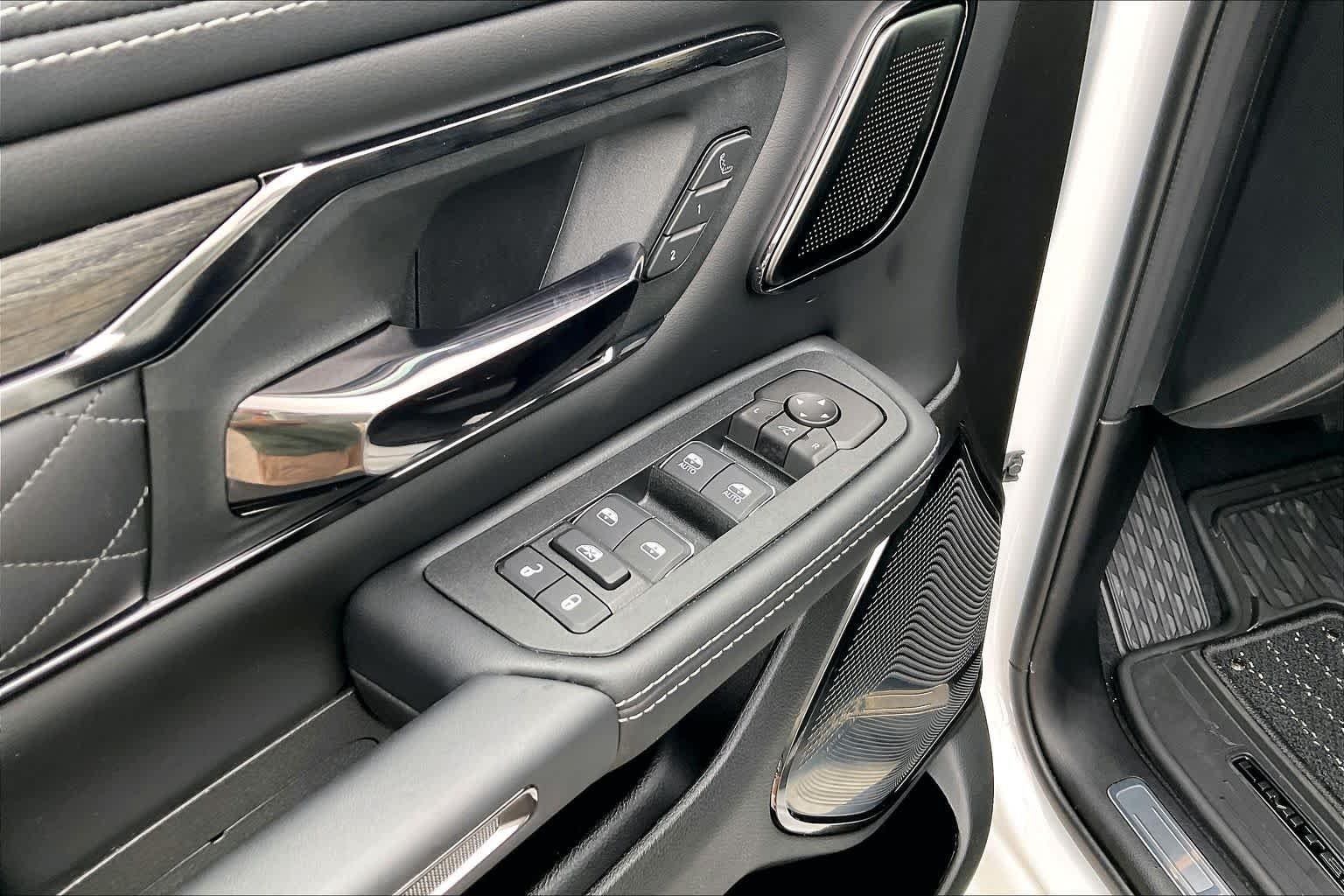 New 2026 Bright White Clear-Coat Exterior Paint RAM Limited image 18