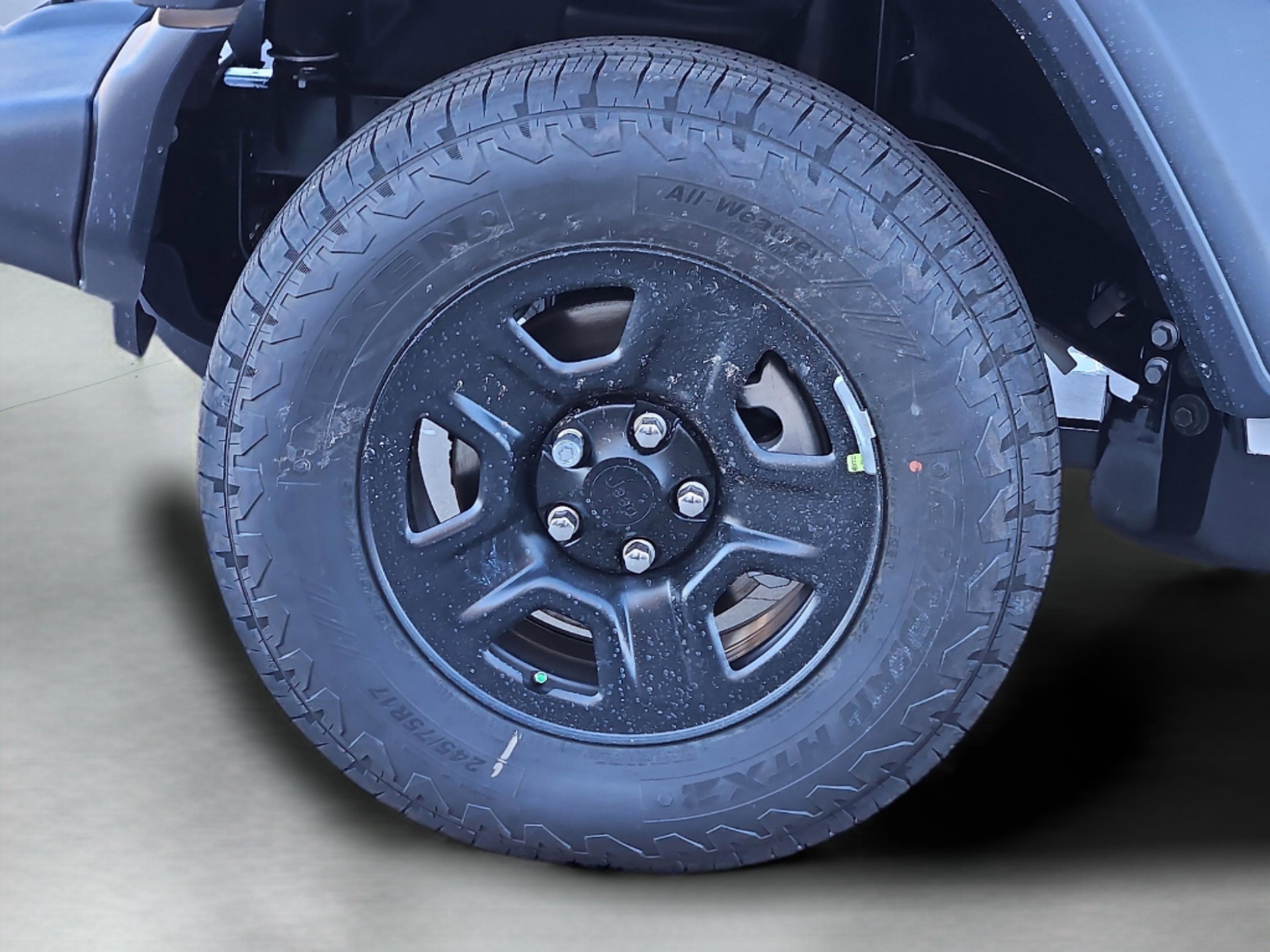 New 2026 Bright White Clear-Coat Exterior Paint Jeep Sport image 9