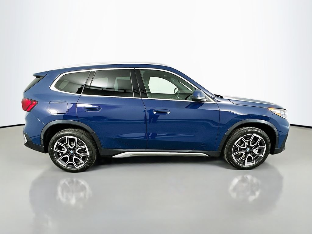 New 2026 Night Dusk Blue Metallic BMW xDrive28i image 4