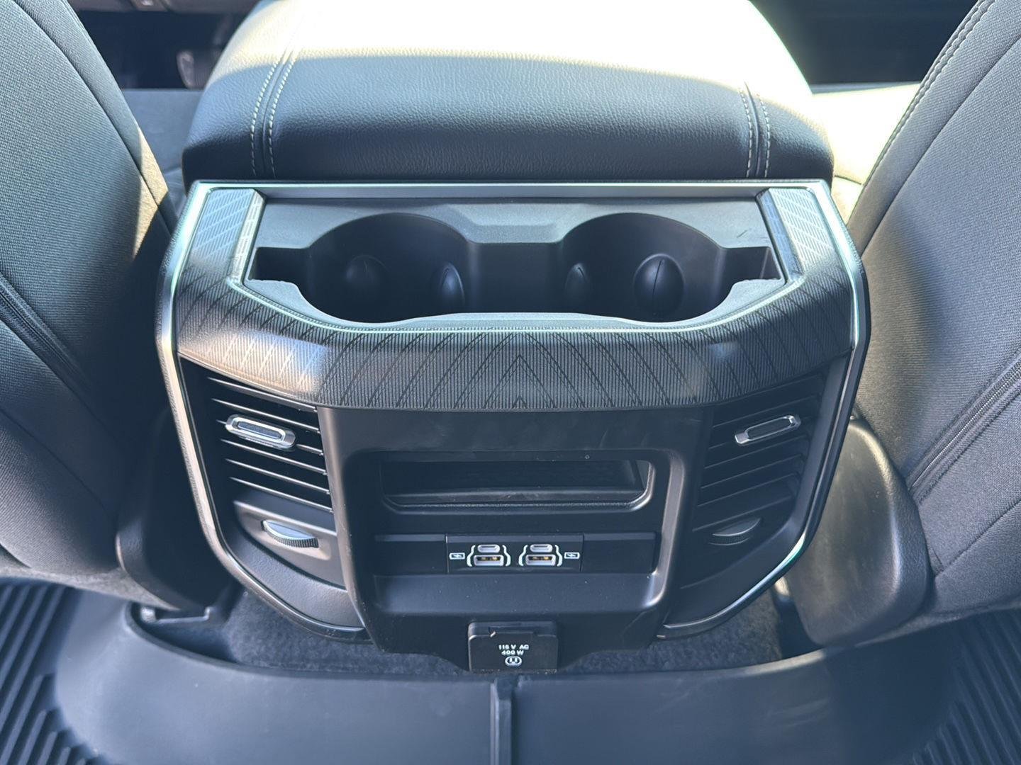 New 2026 Diamond Black Crystal Pearl-Coat Exterior Paint RAM Big Horn image 23