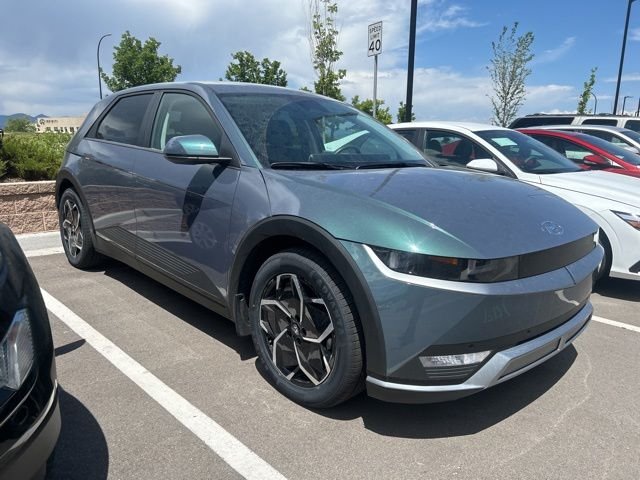 Certified Used 2024 Green Hyundai SEL image 2