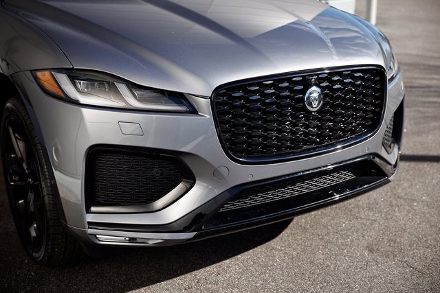 2026 Jaguar F-Pace R-Dynamic S - Photo 7