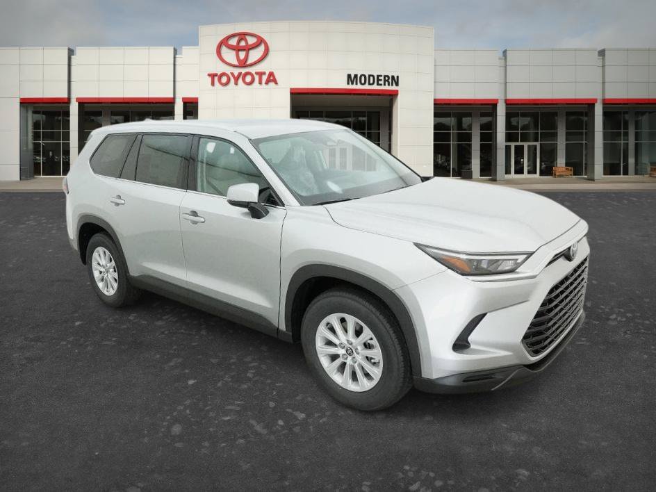 New 2026 Celestial Silver M Toyota Hybrid XLE image 10