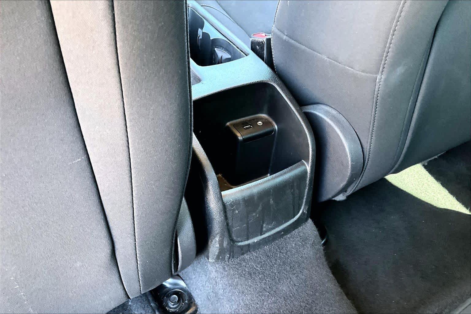 Used 2015 Ingot Silver Ford S image 33