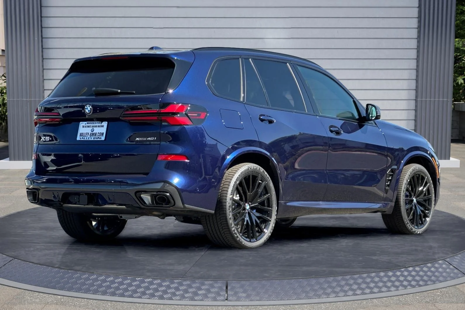 New 2026 Blue BMW xDrive40i image 4
