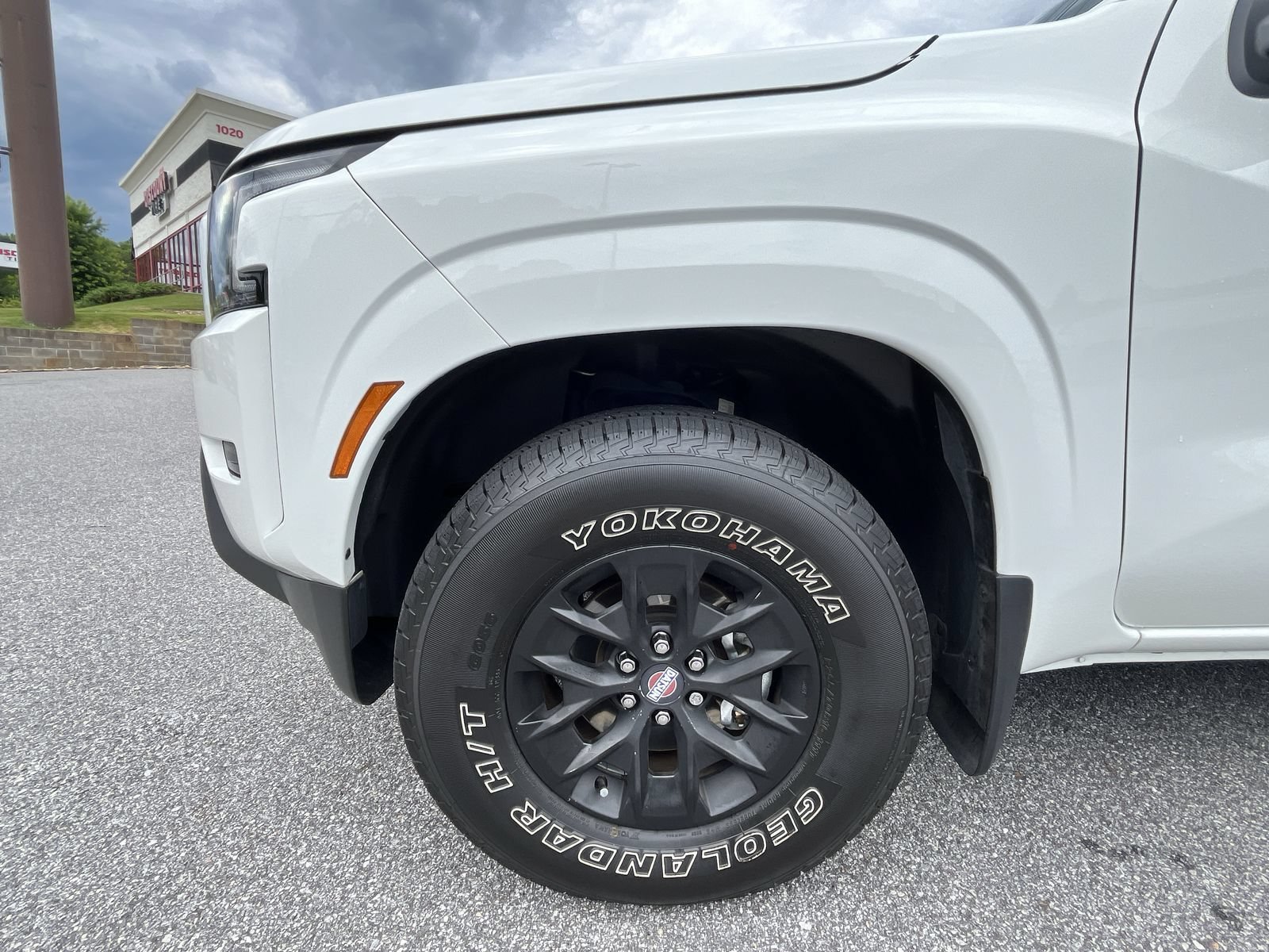 Used 2024 Glacier White Nissan SV image 13