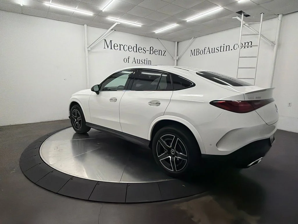 New 2027 White Mercedes-Benz GLC 300 image 5