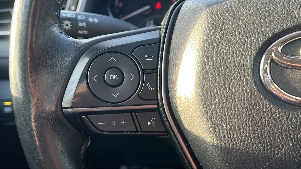 Used 2024 White Toyota SE image 19