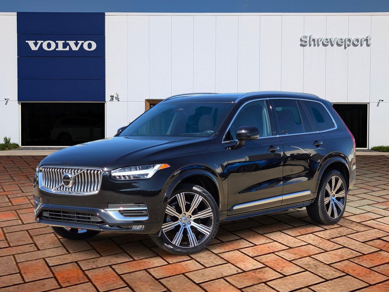 Used 2023 Onyx Black Metallic Volvo Ultimate image 1