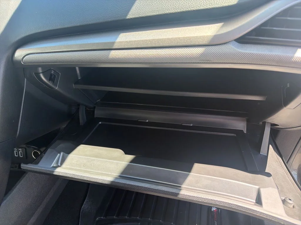 Used 2019 Gray Ford SE image 37