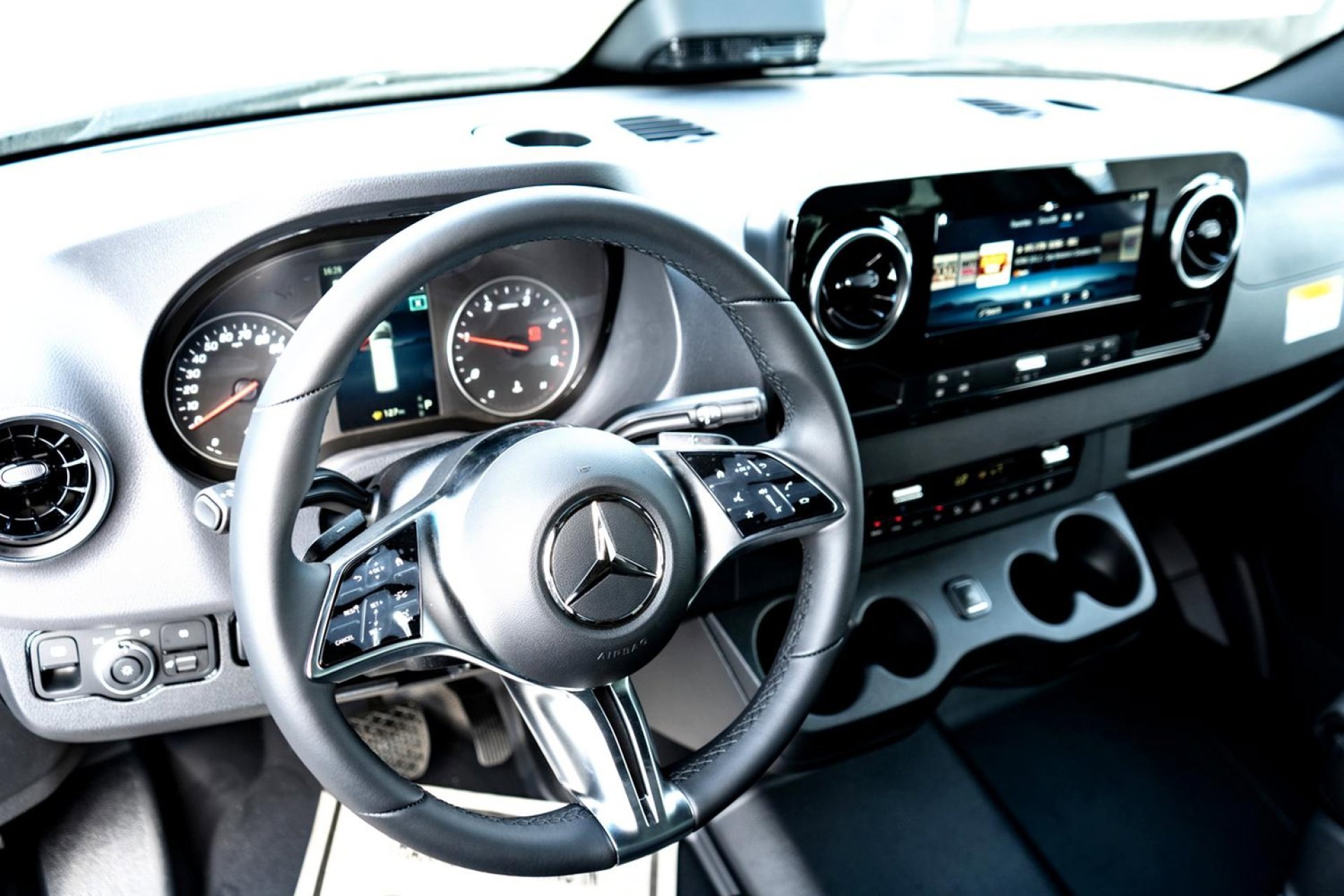 2025 Mercedes-Benz Sprinter Passenger Van Base - Photo 10