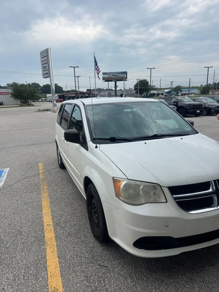 Used 2012 White Dodge SE/AVP image 6