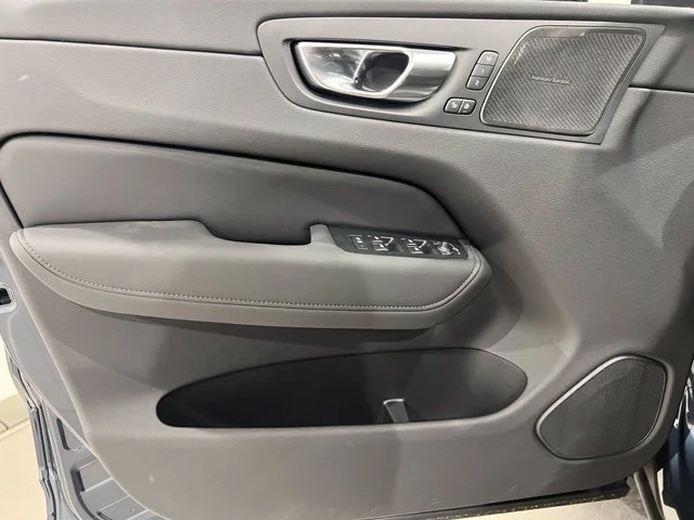 New 2027 Denim Blue Volvo Ultra image 10