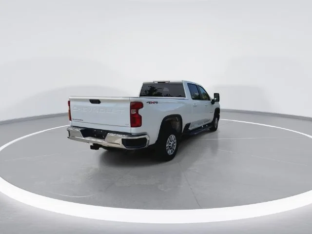 Certified Used 2025 Summit White Chevrolet LT image 10