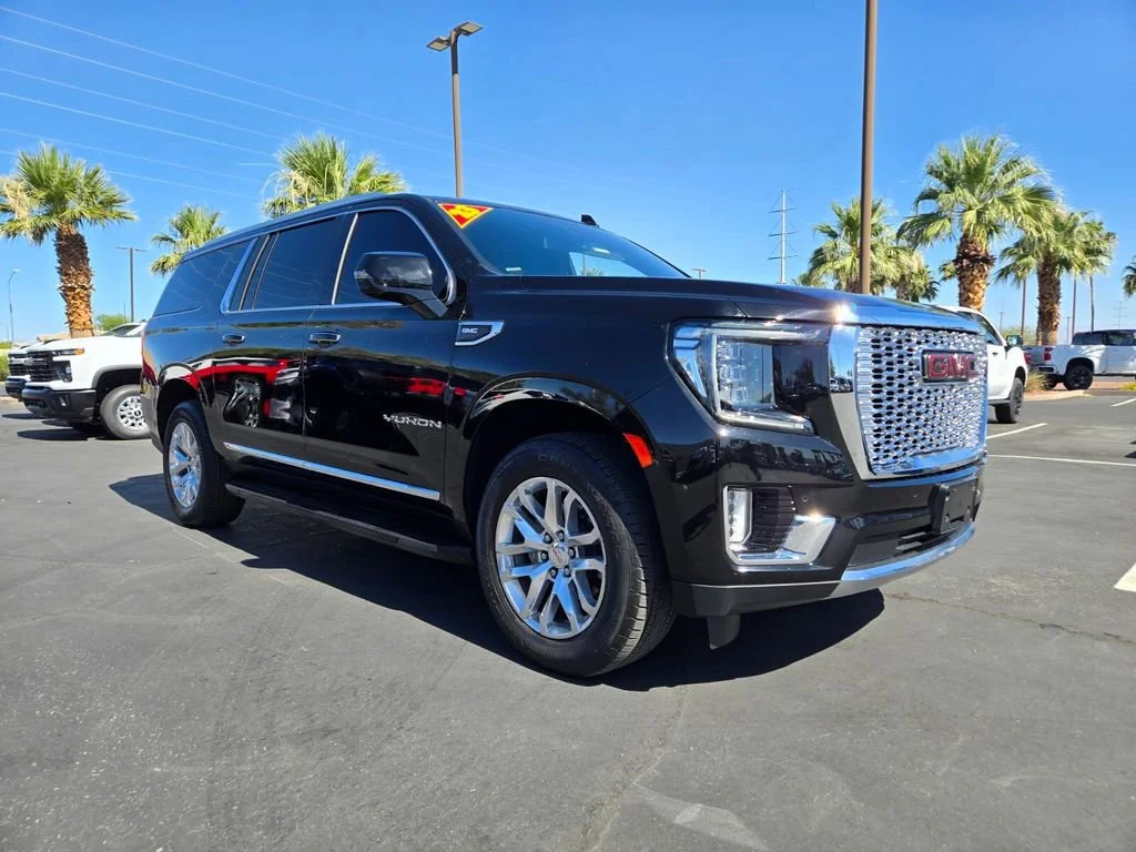 Used 2023 Onyx Black GMC SLT image 1