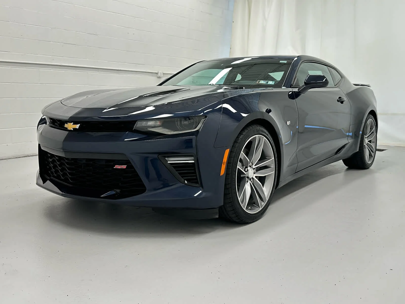 Used 2016 Blue Velvet Metallic Chevrolet 2SS image 4