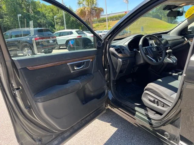 Used 2017  Honda EX image 4
