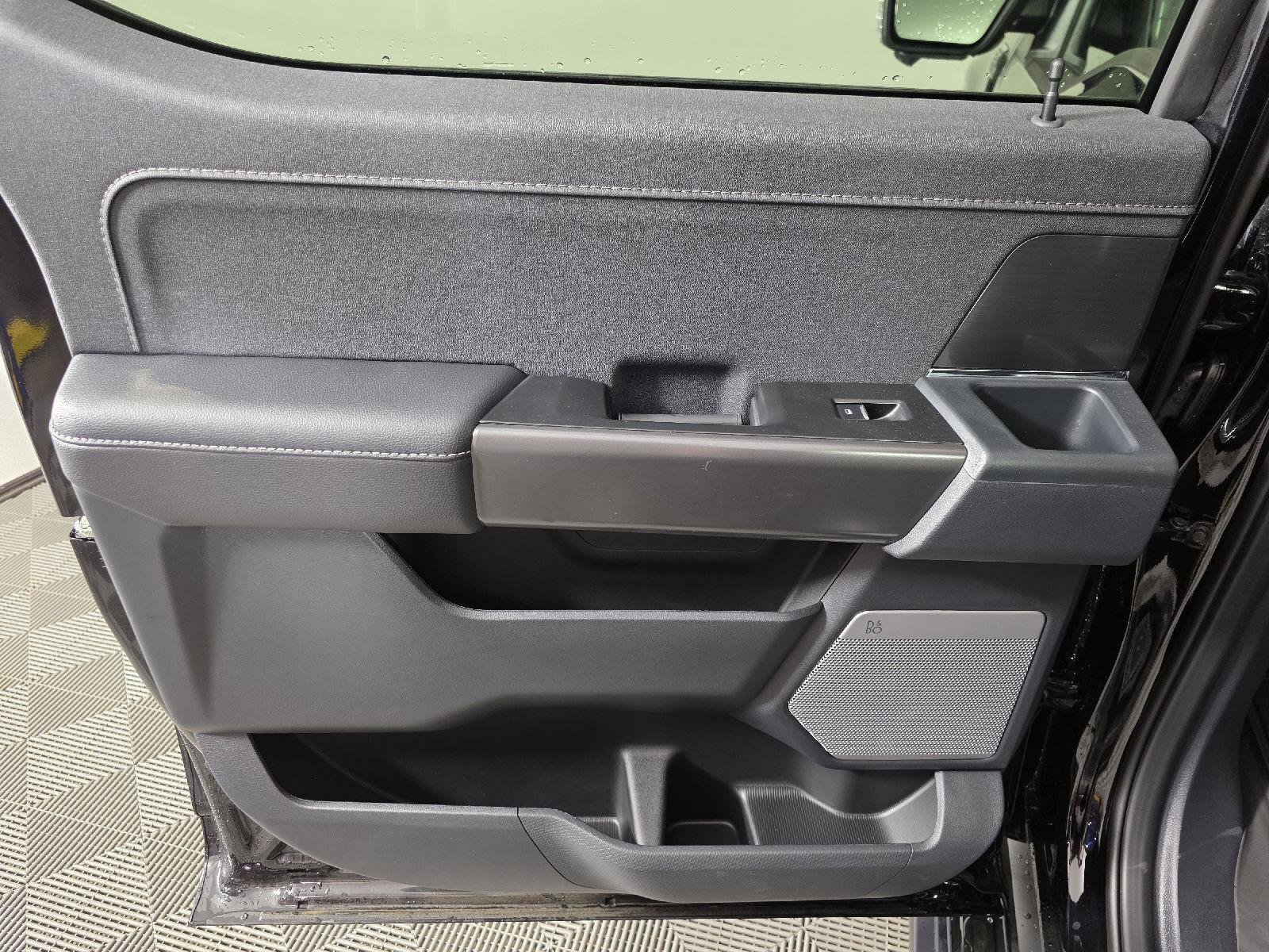New 2025 Agate Black Metallic Ford Lariat® image 57