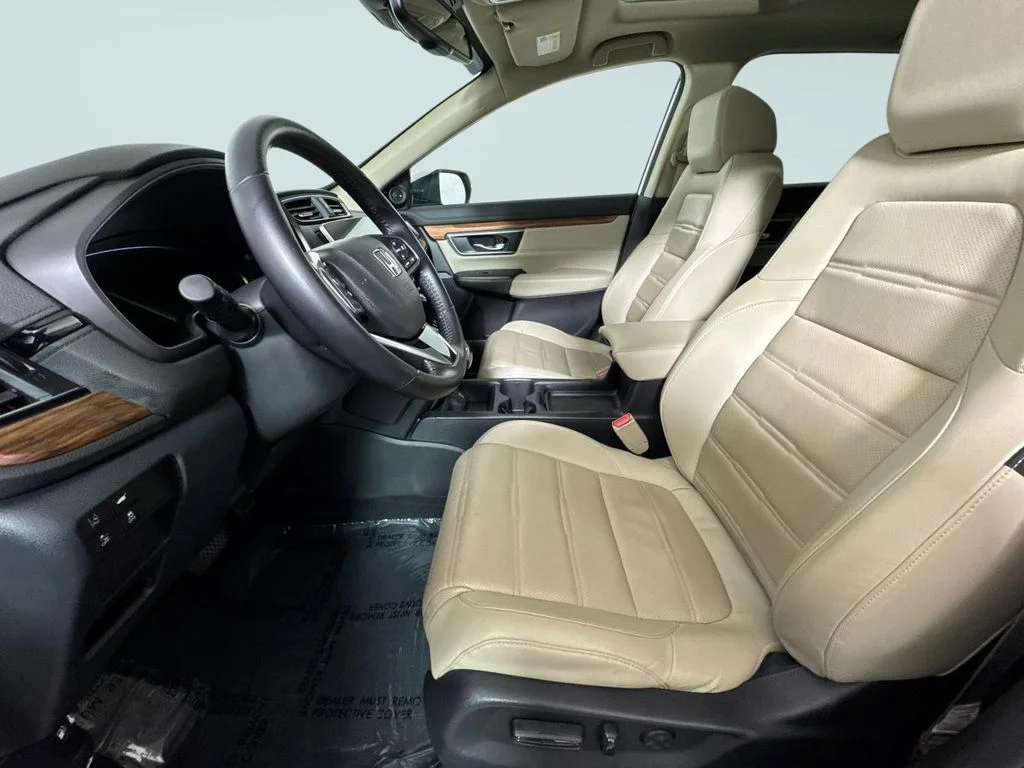 Certified Used 2018 White Honda Touring image 6