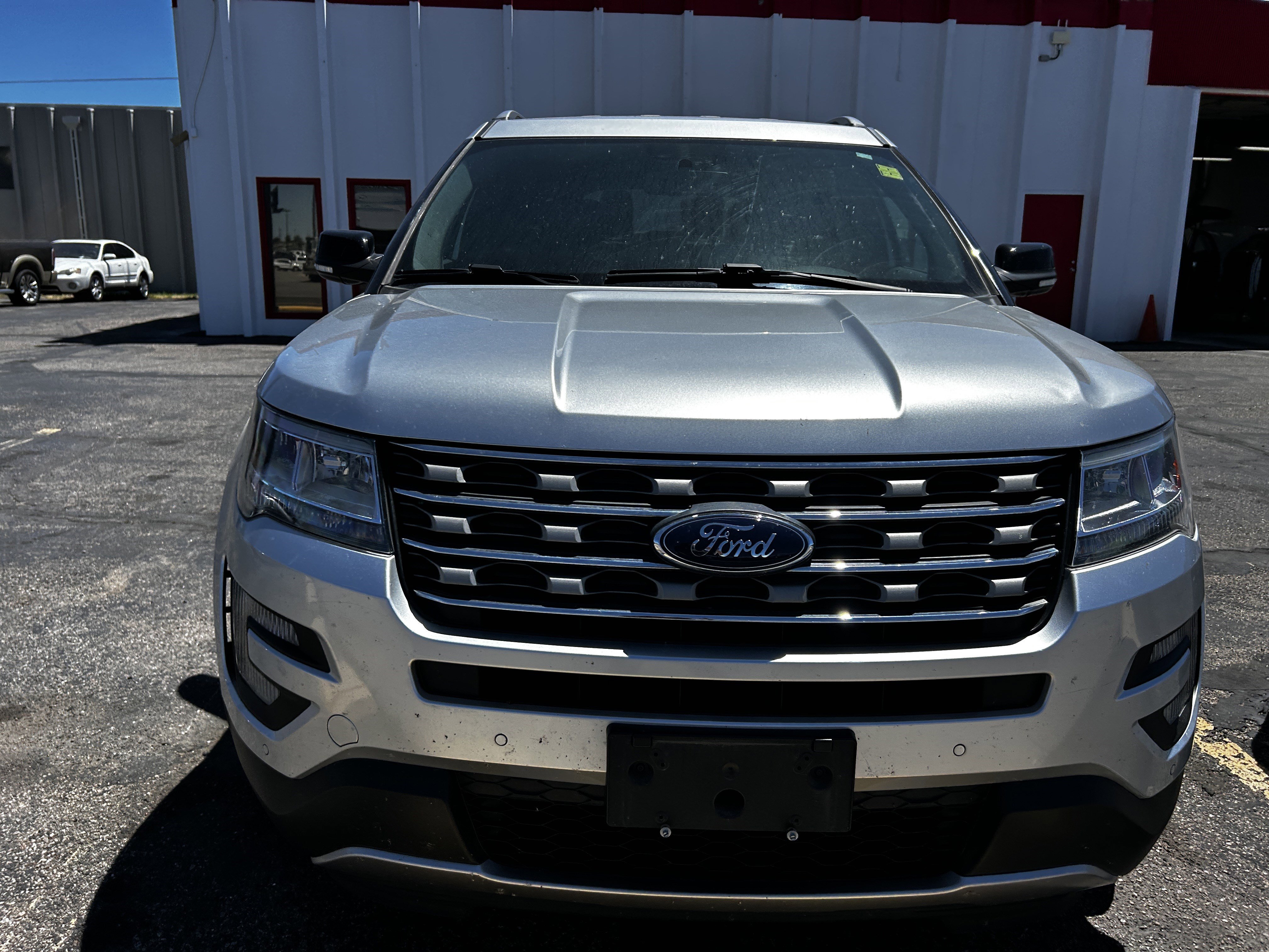 Used 2017 Ingot Silver Ford XLT image 7