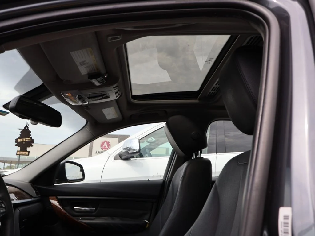 Used 2015 Gray BMW 328i xDrive image 18